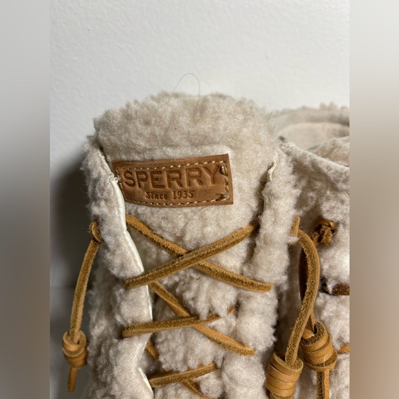Sperry Women's Size 10M Ivory Wool and Rubber Half Calf Boots - Picture 2 of 5